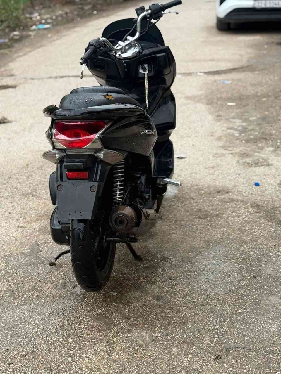 سلام عليكم
البيع دراجة PCX جيل الاول دراجة مبدل بيهة كازكيت دراجة خير من الله نقصهة ترايش للي بل صفحة ونقصهة ضفير مال كلوبات امامية اوراقهة موجودة سعرهة 850 وبيهة مجال مكاني الامين الثانية الاستفسار الاتصال على الرقم ***********
