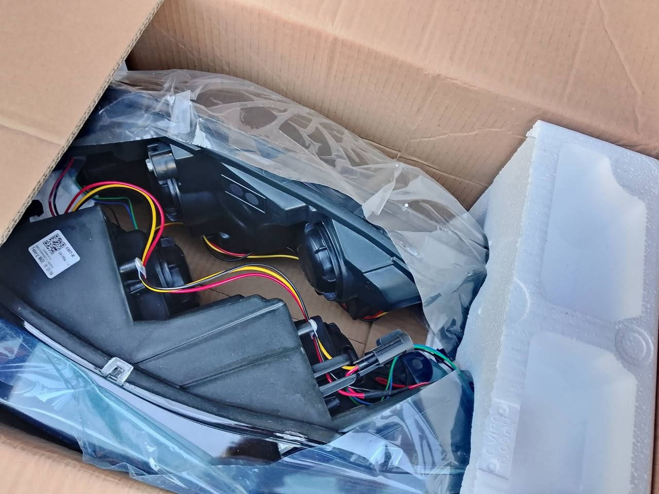 لايت امبالا شكل القديم جديد 
تجاري جديد .. اسود / ابيض 
***********/واتساب 
***********
مكاني بغداد
