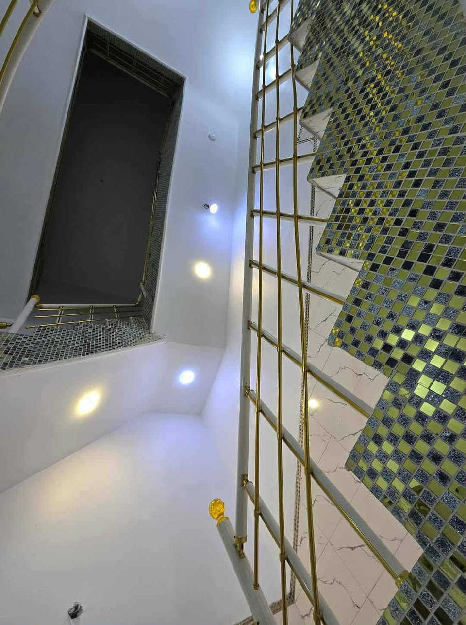 بيت في منطقة سبع البور الضباط ثاني بيت على الشارع مساحة 165متر بيت واحد على واحد اي نقص مابي ***********
