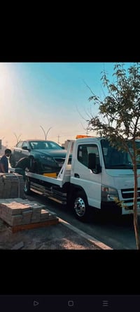 كرين سطحة • نقل سيارات ومعدات • خدمة ٢٤ ساعة