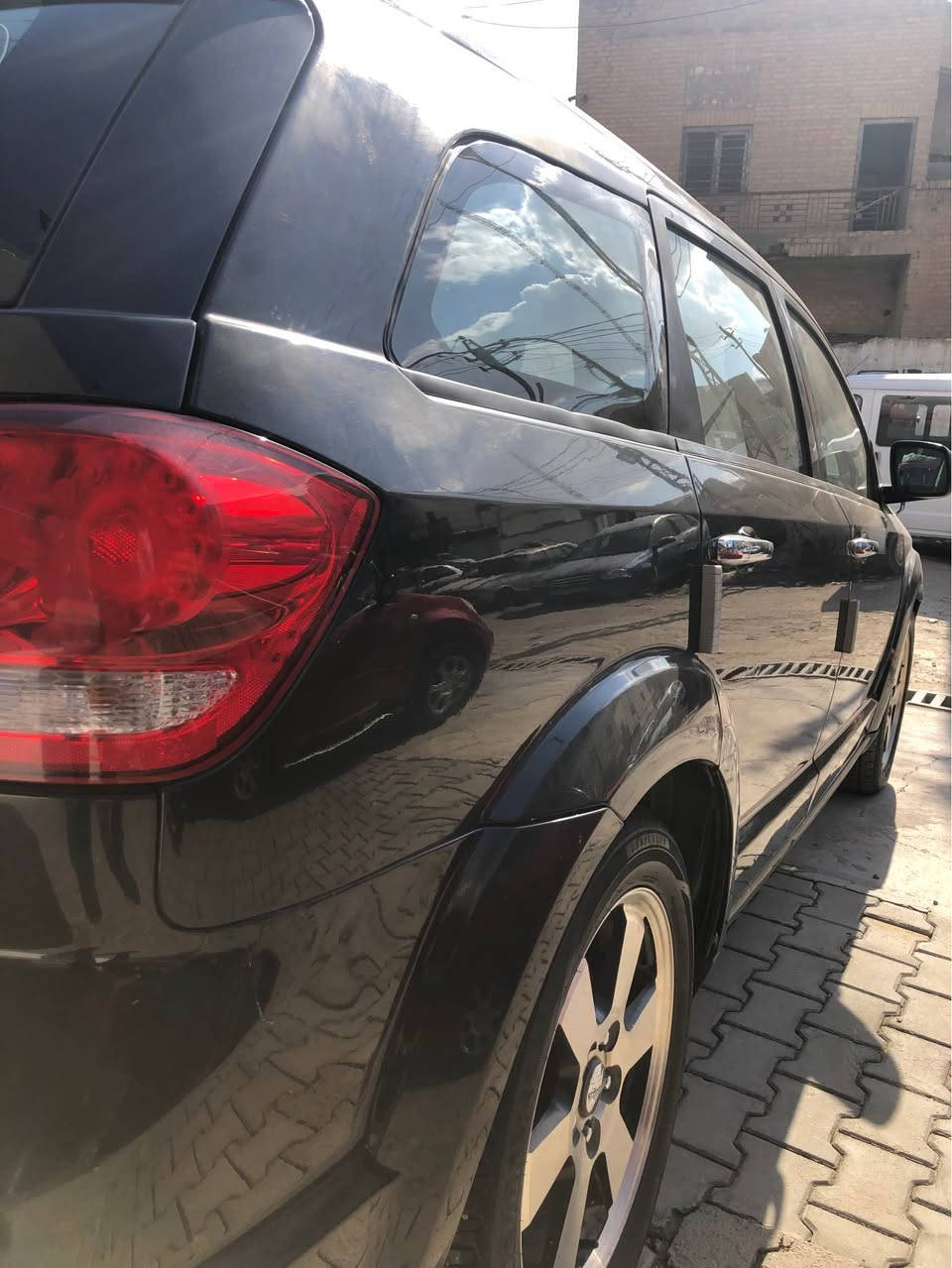 السلام عليكم .. دوج جورني لون اسود موديل 12 وارد امريكي فئة crew الاعلى وسبعة راكب فول مواصفات تبريد مركزي ثلاث قطع مناخين تحكم مقاعد جلد بصمة تشغيل دخول ذكي وتشغيل عن بعد ودبل بصمة سويج بلادي ويل رياضي محرك 6 سلندر وكير خير من الله بيها صبغ كم قطعة ابيع حزام سونار عندي جديد بيها نظام صوتي البانيا الفخم 12 سماعة شاشة وخزن وفتحة سقف ودبل اكزوز رياضي رقم بغداد انكليزي جديد وسنوية جديدة .. السيارة فول وجاهزة .. السعر 80 ورقة وبي مجال عنوان بغداد للاستفسار على الخاص بغداد, العراق


**إذا كنت صاحب هذا الإعلان وتريد حذفه لأي سبب، رجاءا أرسل رسالة إلى الدعم الفني**