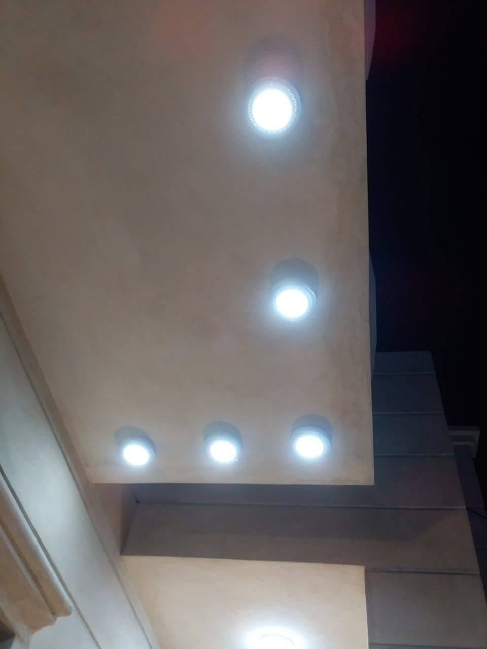 كهربائي عبد الهادي
نعمل حسب طلب زبون
***********
