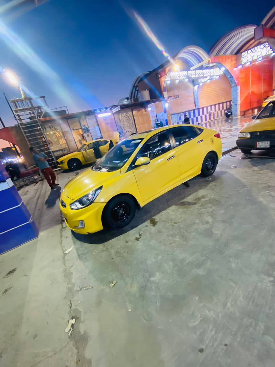 سلام عليكم اكسنت موديل 2015خليجي فول مواصفات مكينه 1600 مكفوله من التبديل سياره جديده كير محرك جدد حاويه
منضومه تبريد جديده وبيه منضومه غاز رقم بغداد 
سعره85وبيها ومجال 
مكاني ديوانيه
***********
