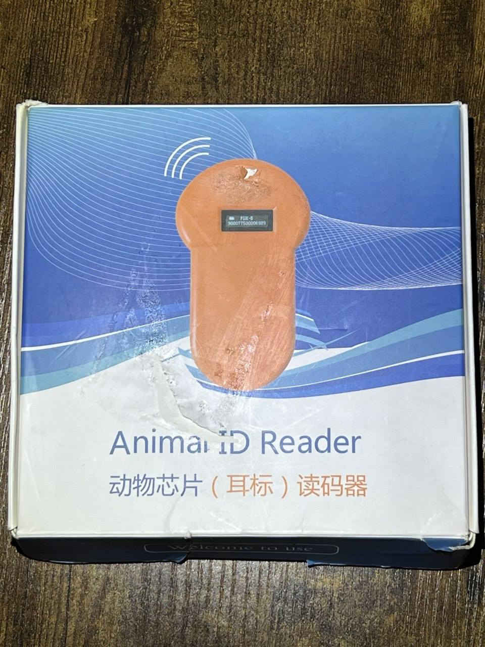 هذا الجهاز هو قارئ ✨Animal ID Reader ✨المخصص للتعرف على الحيوانات عبر الرقاقات الإلكترونية أو علامات الأذن، كما هو موضح على العلبة.

يوجد توصيل لجميع محافظات العراق 
التواصل معنا (ماسنجر ، واتساب ) 
الرقم ***********
