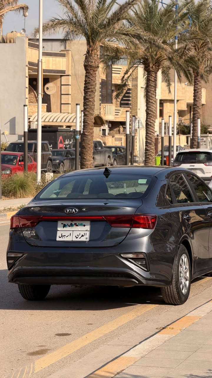 كيا فورتي موديل 2020
لون فيلي 
وارد أمريكي 
( بيها صبغ قطعتين جاملغ مع بنيد ) الحادث خفيف مو بچم ) 
محرك 2000 دوش 
ماشية 61500 Mi
رادار امامي
نوقف ذاتي
شاشة كبير
كامرة خلفي
تحكم إستيرين جهتين
نظام كير أوتوماتيكي +عادي
نظام قيادة ( اسبورت ايكو عادي
محرك +كير 
مكفولة شواصي ولغد مكفولة شركة
بدون ايرباك
كل نقص مابيها السيارة 
وسياره الله شاهد عليها ادامه كامله 
صدر جديد +بوليش ونانو سياره مال بيت …
السعر 13500$ 
مكان السياره ( اليرموك / الداوودي ) 

***********
