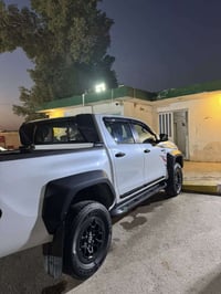 هايلوكس GR • ٢٠٢٤ • باب خلفي مبدل