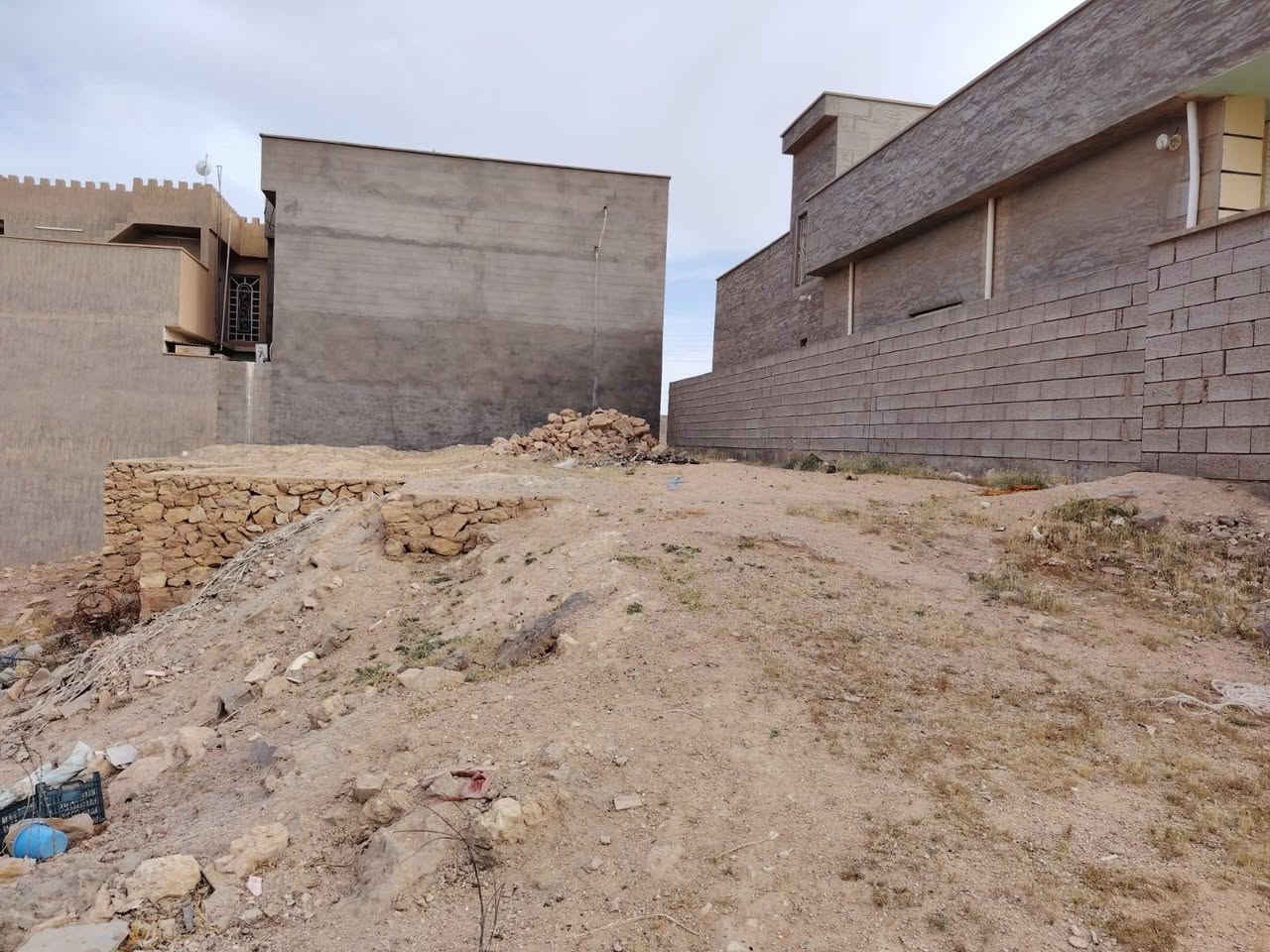 تجعيب للبيع في السبحاني خلف ثانوية الزهراء للبنات 
يحتوي التجعيب على.
غرفتين نوم 
وديوان 
ومطبخ 
وصحيات
مساحة/300متر
السعر /18 مليون قابل لتفاوض
عنوان المكتب/ الانبار/حديثة/حي العسكري/مقابل أسواق علي نصيف
 للاستفسار الاتصال على الرقم 
***********
