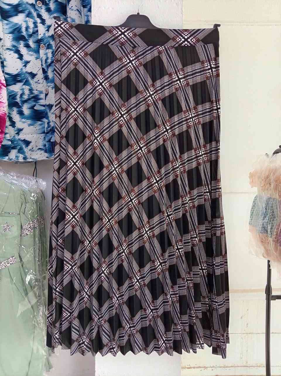 اللهم صل على محمد وعلى آله محمد
تنورة نسائي فري سايز
 اللوان مختلفه سعر القطعه ب٨ الف
توجد خدمة توصيل داخل الكوت
العنوان كوت الخاجية فرع رئاسة الصحة
 شارع مفروشات الحاج شمران
مقابل باب الصحة الخلفية


**إذا كنت صاحب هذا الإعلان وتريد حذفه لأي سبب، رجاءا أرسل رسالة إلى الدعم الفني**