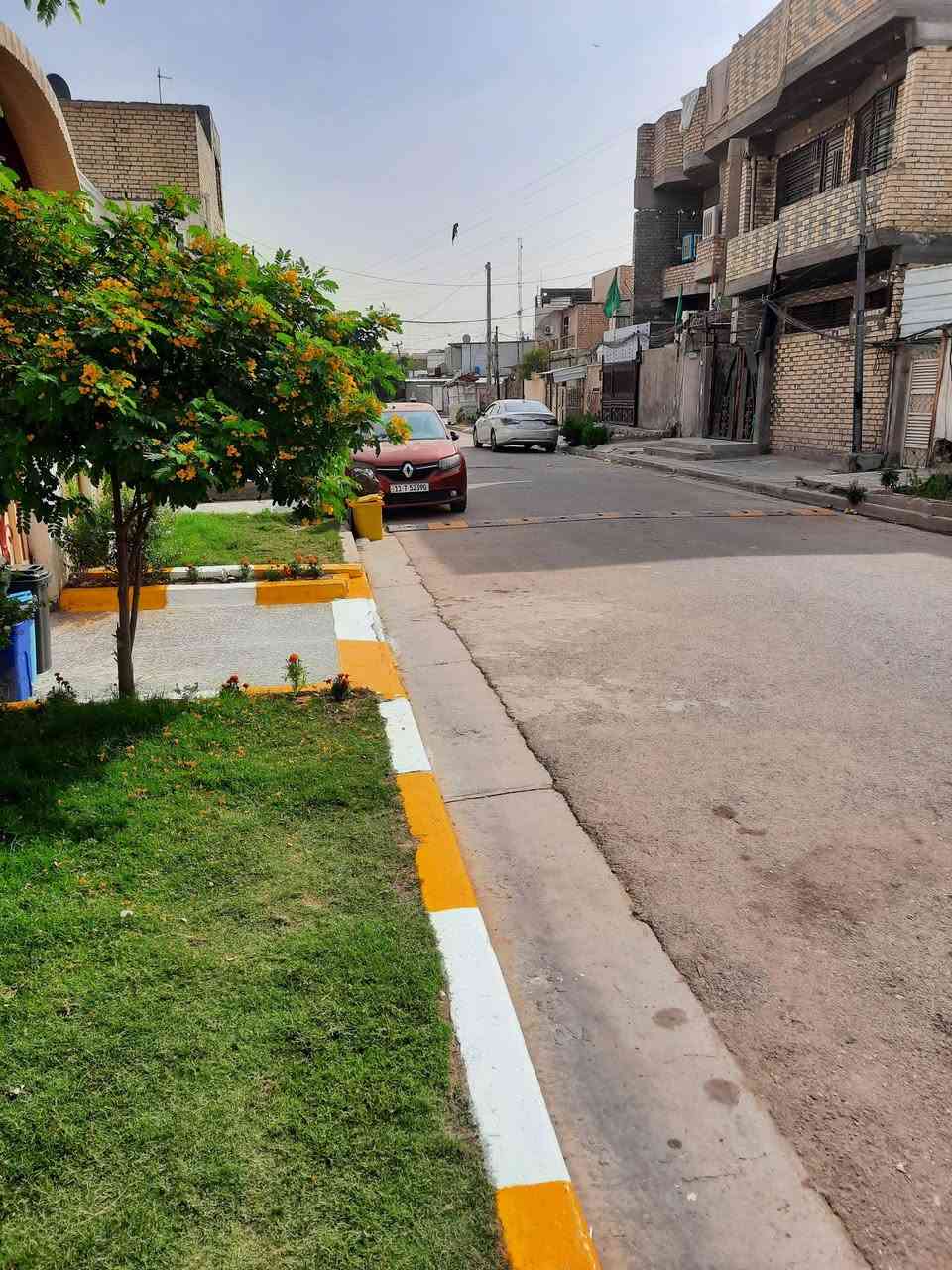 السلام عليكم بيت ١٦٠ متر للبيع العنوان الشعلة قطاع الرابع اول شارع خلف المظايف البيت قاطين مسلح نظيف كلش
***********
