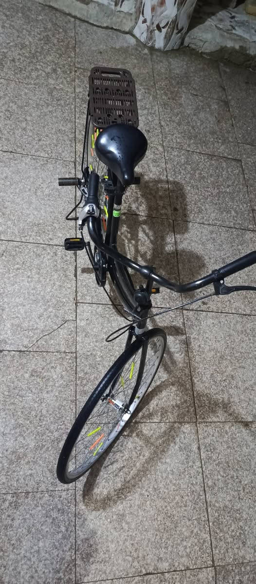 باسكل مديلل 19 حجم 27 البيـع سعر 120 وبي مجال الي يحب يشتري يراسلني خاص وانه خادم..الرقم. *********** الي حاب يراسلني واتساب او يخابرني
