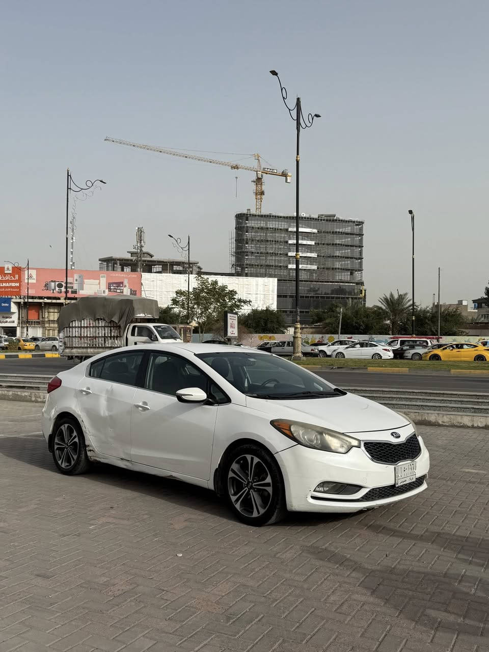 كيا فورتي 2014للبيع
فئة EX
كلين تايتل بدون حادث 
مواصفات:
ويل كروم سبورت 
تحكمات ستيرن 
كروز سرعة 
كامره وشاشة 
تدفئة مقاعد 
مري شفط 
حساسات خلفية 
حدادية جديده + تايرات جديده 
محرك بحاله ممتازه
ماشيه 150الف
ملاحظه السياره بدون قطرة صبغ بجم كبس 
السعر 
بي مجال جداً بسيط110$

للتواصل اتصال فقط ***********
