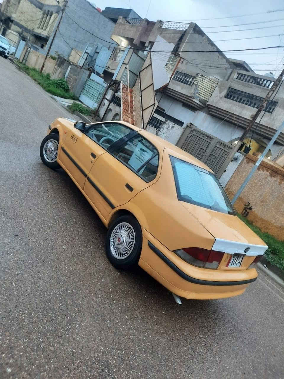 سمند ناطقة موديل 2011 رقم بغداد مشروع وطني مصغرة هيئة وغرامات محرك وكير مكفولات  جاهزة السيارة بدون اي ضربة فقط بيها صبغ جاملغ امامي والباقي شوف سيارة نضيفة وجاهزة مال جناي تحويل مباشر مكاتبة مرورية وتحويل السعر 38 وبيها مجال قليل للشراي مكان السيارة بغداد الاتصال ***********
