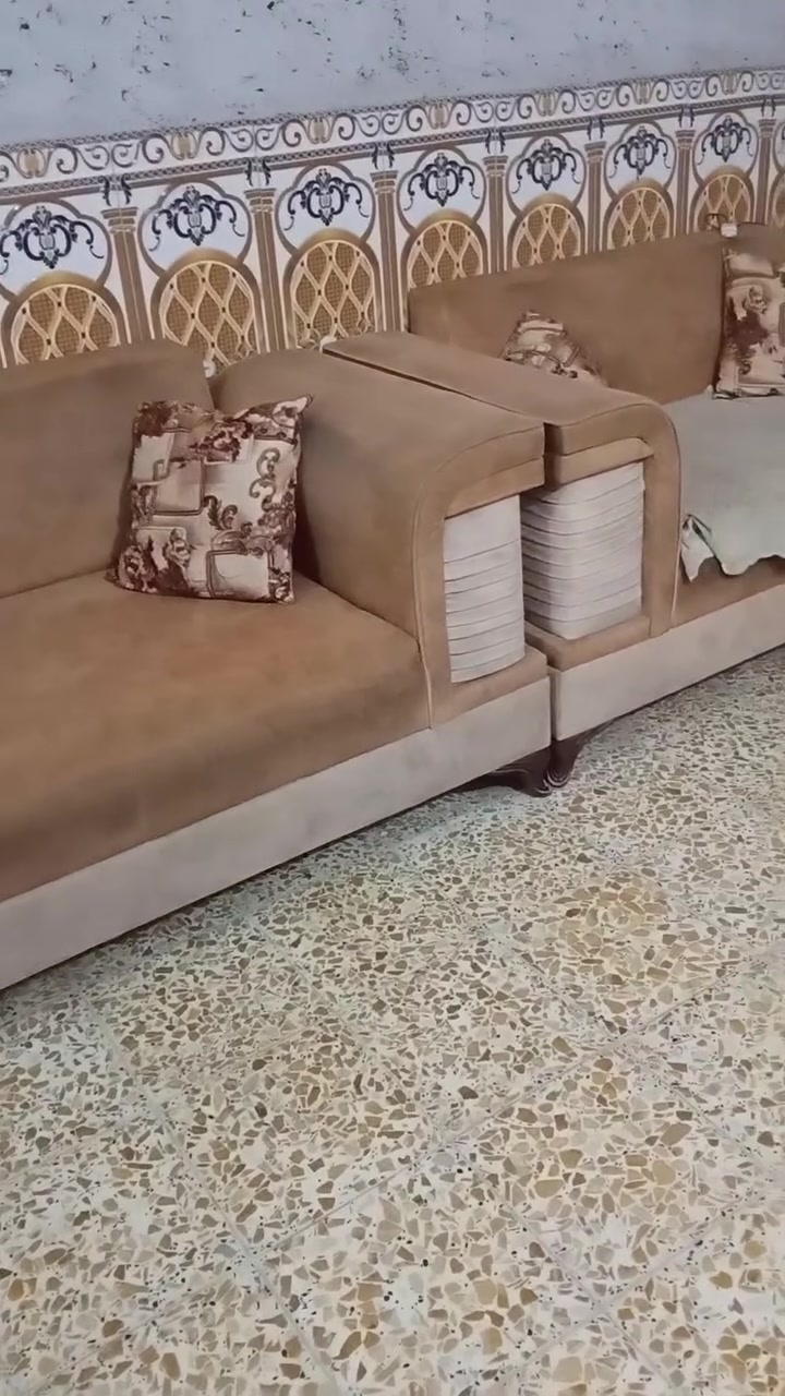 السلام عليكم ورحمه الله وبركاته شلونكم عندي تخم تركي نضيف للبيع
السعر 600 الف وبي مجال العنوان كاطون الرازي قرب شارع المختارابو رباح قرب جامع الانبياء والاستفسار على الرقم 
***********
