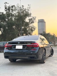 بي إم دبليو 750i • ٢٠١٦ • كت M