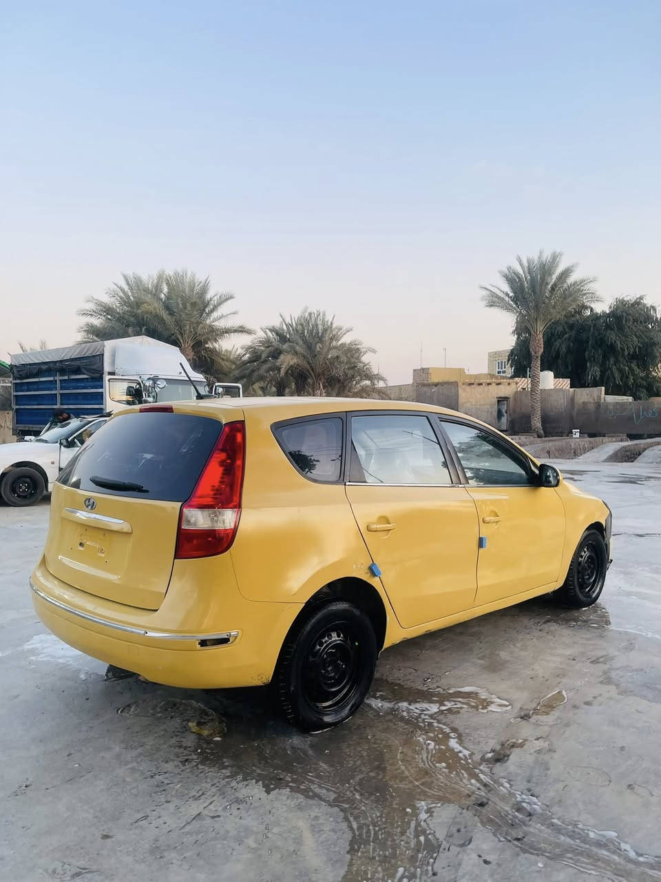 سلام عليكم هونداي النترا هاج باك 2010 رقم كربلاء سنويه لل28 وارد امريكي مصفره هيئه وغرامات مكينه 2000 مكينه وكير جدد صدرها نص عمر لباقي شوف العين السعر68وبيها مجال مكان السياره الديوانيه قضاء الحمزه ‭٠٧٨٣ ٥٩٣ ١٨٣٦‬
