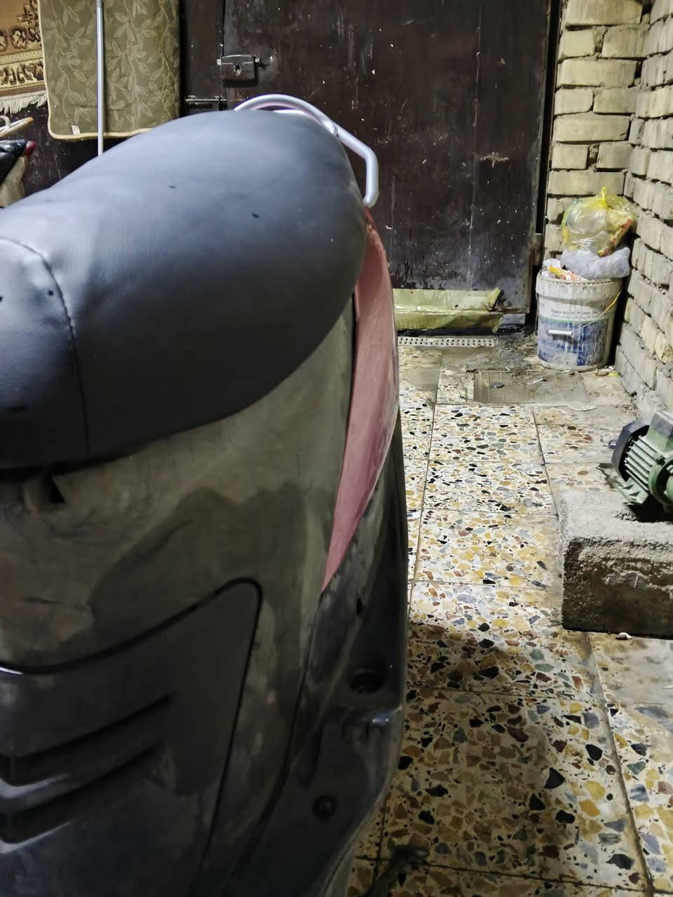 سلام عليكم....دراجه ماكس منغولي دراجه مكفوله كهربائات كلها شغاله  مكينه ما مفتوحه دراجه نضيفه السعر 600وبيها مجال قليل العنوان بغداد البلديات الضباط الرقم ***********
