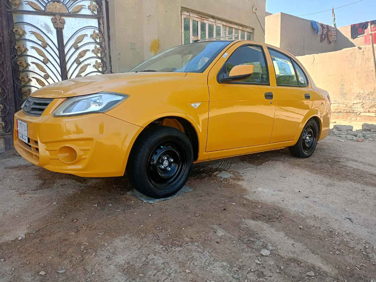 ساينا للبيع فقط مكفولة 2020 السعر 62رقم القادسيه العنوان الديوانية  حي شرطه وبيهه مجال ***********4
