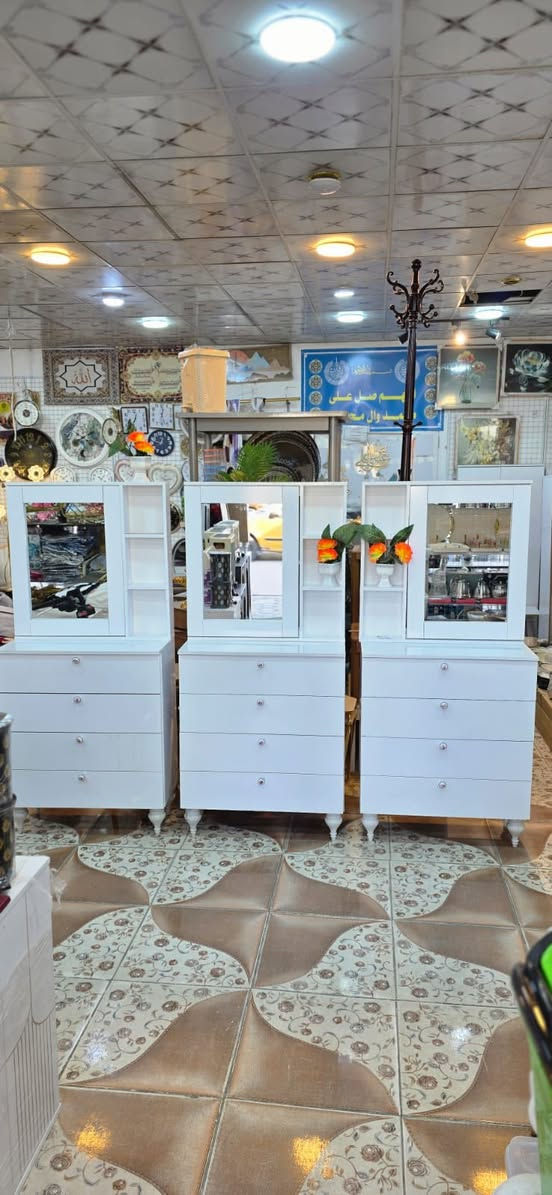 بسم الله الرحمن الرحيم 
مكتب علي الجبوري للأجهزة
أجمل تشكيله من الأثاث  المنزلي 
للطلب والاستفسار مراسلة الصفحة 
الرقم والواتساب ***********
يتوفر خدمة توصيل 
يتوفر بالتقسيط
ميز تواليت موديل يجنن
جام سلايت  
خشب اصلي أم دي أف تركي 100‎%‎100
طول 175سم
عرض 80 سم 
عمق 35 سم 
السعر 90 ألف
