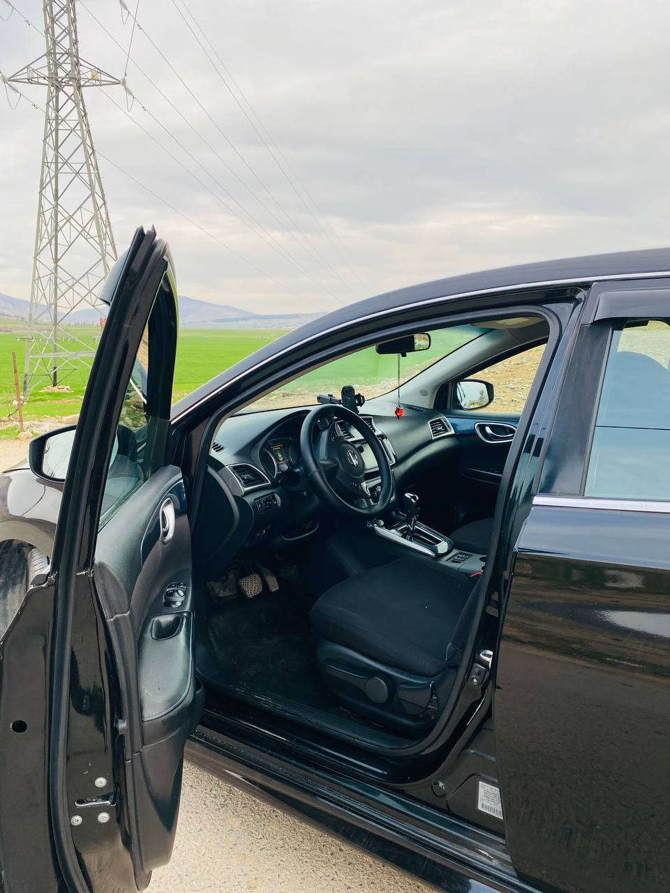 سینترا 2019 مواسەفات SR 
قەپات مواسەفات تەنها سلایت نیە 
کوشین هیتەر بەسمە
 مەنەفێست ئەسلی
سبوغ  ٤ پارچەی هەیە
رەقم شانصیم داناوە
 جەمپەکی خەفیف پێشەوەی هەیە 
سەیارەکە خاوێنە و کەم ڕۆیشتووە
تکایە گەر موشتەریت پەیوەندی بکەن 
مەسج مەنێرن لەگەل ڕێز

ژ ت
***********
واتساپی لەسەرە شقلاوة, أربيل
