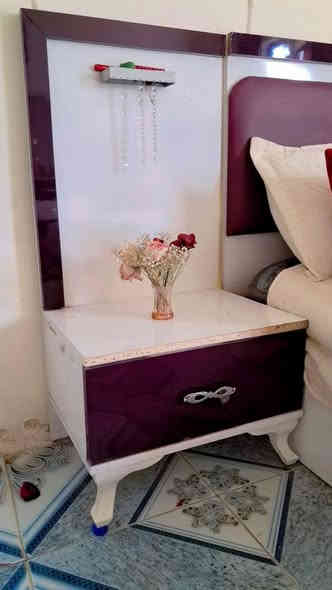 السلام عليكم غرفه نوم تركيه مستخدمه قليل اخذته 550اريده 275قفل مابيه مجال لئن محتاجه فلوسه ضروري وبعده جديده بس الشراي يجي خاص
