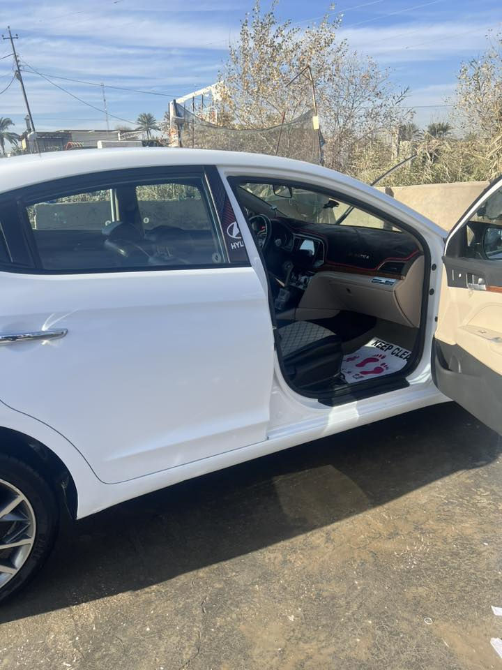 النترا 2019 خليجي  رقم بغداد تحويل ثاني يوم
فول مواصفات

فتحه سقف 
اشاير مري
مري شفط
حساس امامي خلفي
تبريد قطعتين
سياره كفاله  عامه. عده بارد قليل  بل صور 
كفاله من صبغ وتبديل كير محرك تبريد على وضع الشركه سبير منازل سياره جديده واستخدام نضيف جاهزه من كلشي السعر 166 وبيهه مجال للاستفسار ***********/.   ***********
