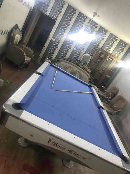 السلام عليكم بلياردات مستخدمه قليل للبيع مع الضمان يوجد شد ونقل كافه محافظات العراق 
_____________________________________
يوجد جميع انواع البليارد الجديد مع ضمان اقل قطعه 5 سنوات 
________________________________________
يوجد جميع مستلزمات البلياردو وبأنسب الاسعار 
____________________________________
للحجز والاستفسار ***********                       ***********.     🎱🎱🎱
بغداد حافظ القاضي
