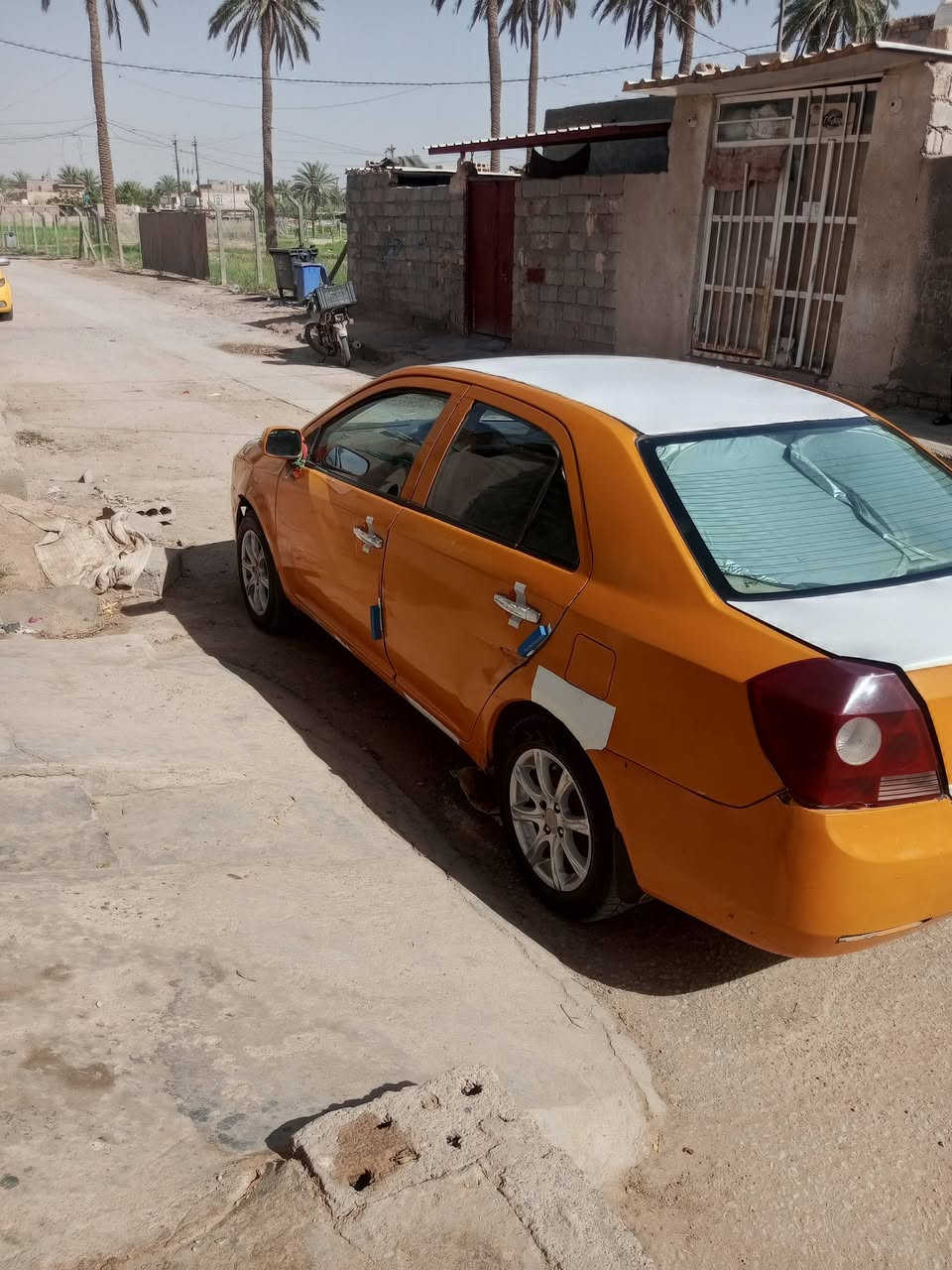 سياره أم كي حلوه موديل 11 رقم بغداد انكليزي مكينه وكير جديدبس نقص بس دعاميه اماميه وسعر 23 رقم ***********
