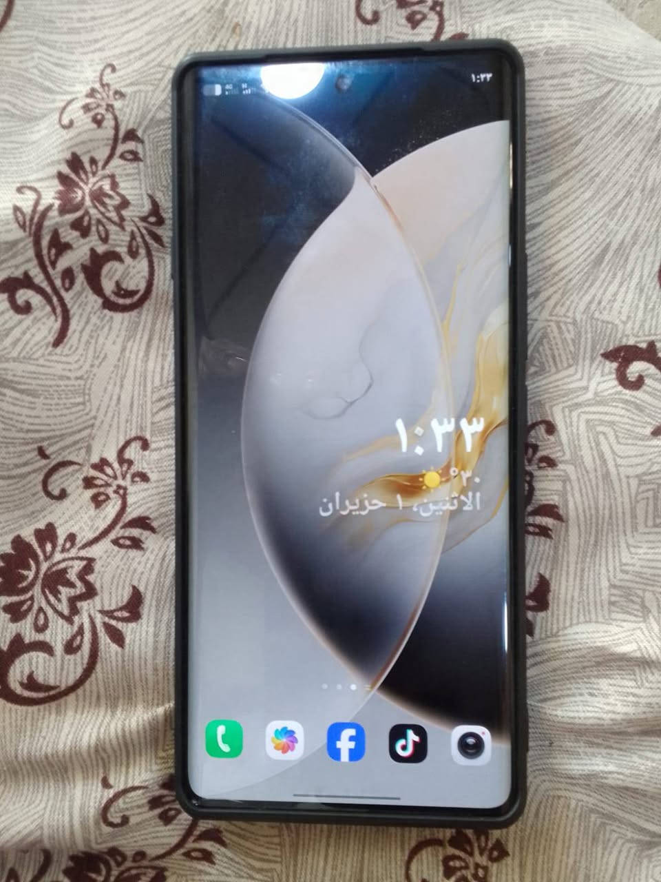 السلام عليكم 
تكنو كامون 40 برو. 5G
بوبجي 90 فريم 
الذاكرة 256
الرام 16
بدون غراض 
الا مو شراي لا يكسر بلا سعر يرحم والديكم 
السعر 270
رقم الهاتف ***********

