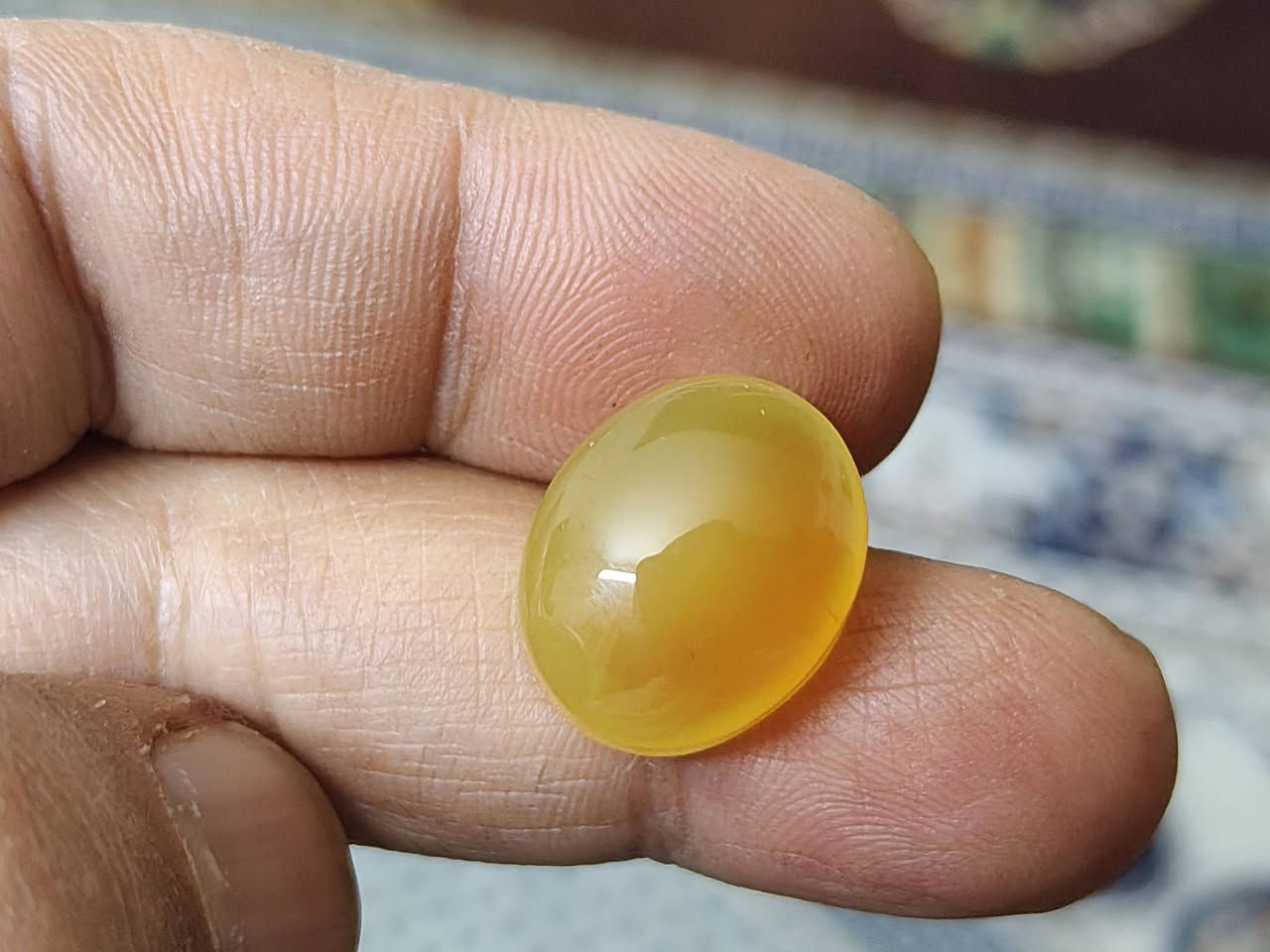 رؤعه من العقيق اليماني الانسي اصفر مزعفر طبيعي حرر غير معالج السعر 40 الف للطلب ***********
