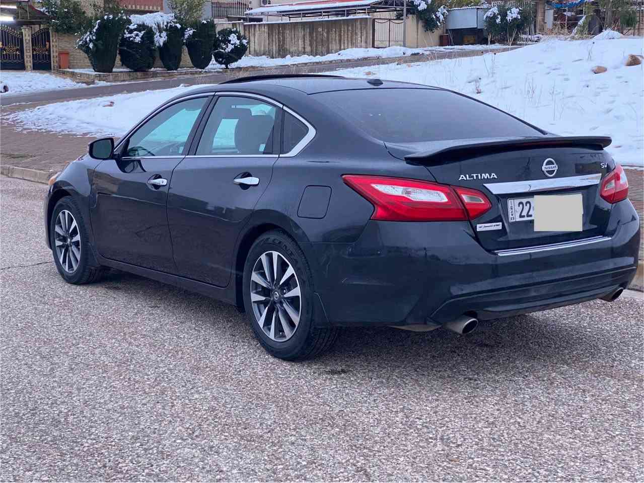 السلام عليكم
للبيع نيسان التيما موديل 2017
رقم اربيل مميز بسمي
سعر  125 ورقه بيها مجال لطيبين
رقم سنويه وفحص وهزه كلو جديد 
تحويل وكاله تريد بشرط
مكينه وكير وتبريد كله بشرط وين ماتريد افحص
محرك 2500 المرغوب اربعه سلندر
مواصفات SV فول فول 
بصمه 
ابواب بصمه 
صندوق بصمه
ردادات امامي خلفي جانبي كلو شغال
تحديد سرعه
سلايت فتحه
تبريد مركزي قطعتين
تشغيل عن بعد
شاشه وكاميرا
وبعد بيها مواصفات
سيارا بيها بابين نفر صبغ بدون دواخل بجم خلف كبس شرط رقم شاصي موجود مع صور شوف حادثها يطلع 
ارباكات ما طاك كله سليمه 
سيارا احلى من صور سيارا نظيفه ما بيها مصرف
حجر كزوز بشرط
هاتف اسيا ***********
هاتف كورك *********** واتساب
هاتف كورك *********** واتساب
عنوان سياره قضاء عقرة بعيده عن اربيل وموصل ساعه دهوك, العراق
