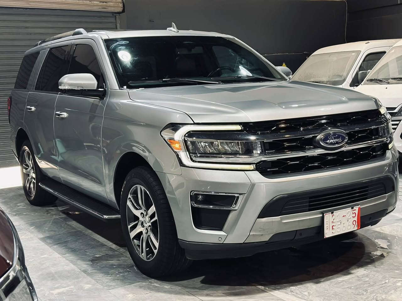 السلام عليكم
#للبيع  بسعر 33 الف دولار
FORD EXPEDITION LIMITED

الموديل : 2023
العداد : 58 الف مايل
المحرك : v6 سعة 3,5 توين توربو 375HP

المواصفات : لمتد شاصي قصير
( بانوراما , حساسات امامية وخلفية ، رادار امامية وخلفية ، تحديد مسار ، نقطة عمياء ، لايتات LED متكيفة مع المنعطفات  ، كشنات ViP لون ماروني تدفئة وتبريد وميموري ،
الخ )
حادث السيارة موضح بالصور تبديل بيبان عدد 2 وًجامرلغ خلفي نص ، ايرباكات تكم فقط مرجعة سستم تصليح 100% جاهزة بدون اي نقص

ترقيم جديد اربيل

رقم الشاصي
1FMJU1K8XPEA11341

موقع السيارة : كركوك
للاستفسار
***********
