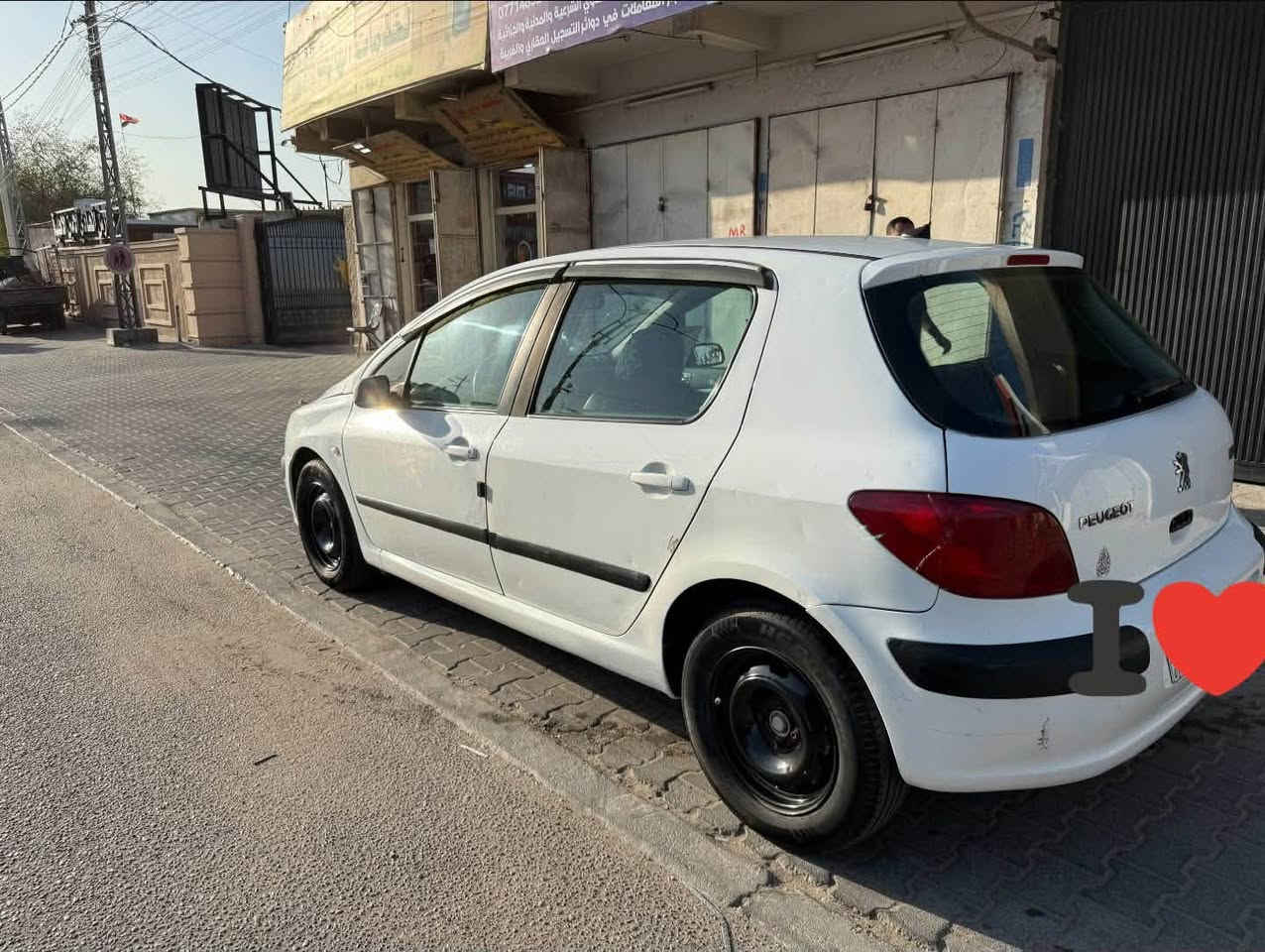 بسم الله الرحمن الرحيم
بيجو 307 موديل 2005 سيارة جاهزة من كلشي 
ترايك وفحص وين ماتريد 
تبريد ثلج حماوة انساها شادلها فان اضافي 
وبراد كير شغل انور دلفي 
السعر 55 وبيها مجال بسيط 
مكان سيارة بغداد حي الجزيرة 
***********
***********
ملاحظة : السونار مرفق مع صور اذا سيارة ماعجبتك او سعر ما عجبك يارب تحصل الاحسن والارخص
