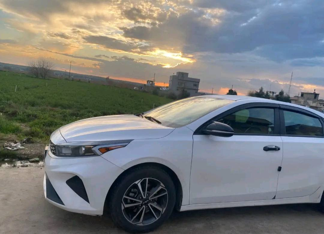 للبيع 
تفاصيل
الموديل: 2022.
اللون: أبيض صدفي (White Pearl) - لمعة مميزة ونظافة عالية.
الفئة: نص فول 
اللوحة: أربيل
المكان موصل


**إذا كنت صاحب هذا الإعلان وتريد حذفه لأي سبب، رجاءا أرسل رسالة إلى الدعم الفني**