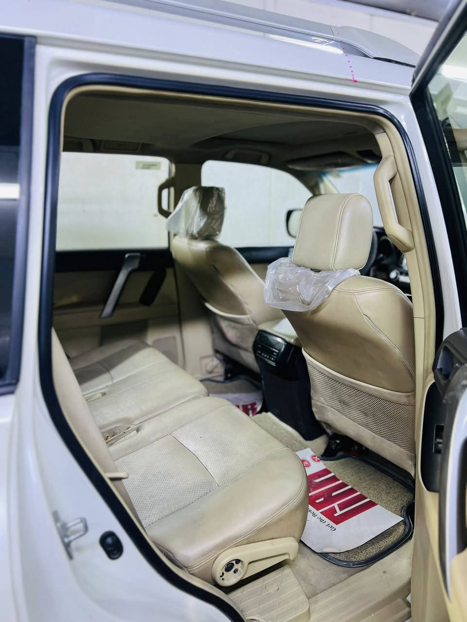 برادو 2014 txl فول خليجي
السعر 260 وبيها مجال بسيط وماكو هيچ سعر بالنسبة لنضافتهاا

محرك ٦ سلندر 
دبل تانكي 
خليجيه 
كشنات تدفئه تبريد 
السياره برغي نقص مابيها مكينه وكير شواصي لغود كفاله
بيها رشات صبغ اثر شخوط
شرط السياره بدون حادث
قمارة تكم بنيد جنطه كفاله من الصبغ 
مكاني بغداد شارع فلسطين
***********
