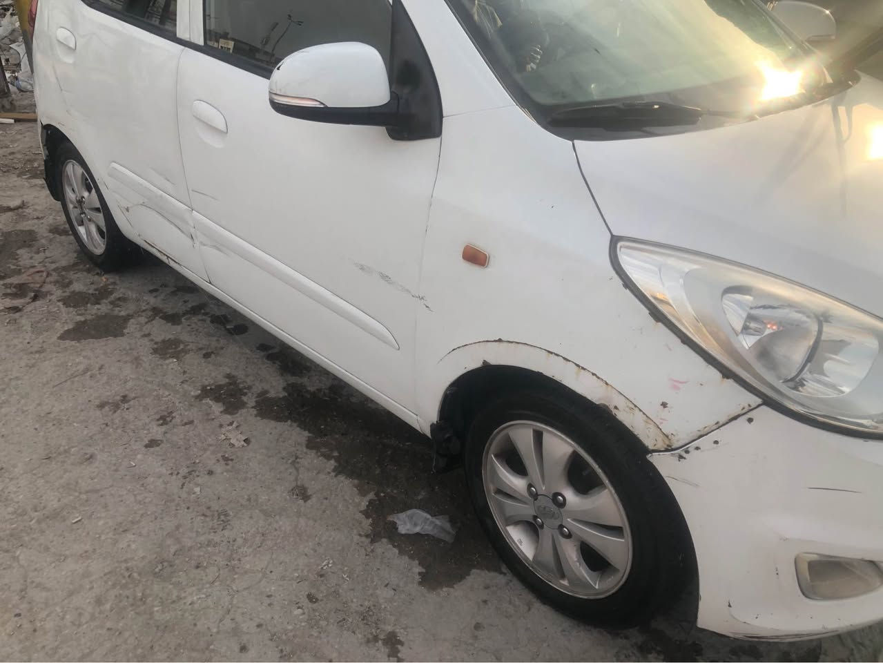 هونداي i10موديل ٢٠١٣
محرك ١٢٠٠
كير اوتو
تدفئه تبريد
رايدها ب٦٨ وبيها مجال بسيط 
مكاني الزعفرانيه  ورقمي ***********
بيها بنيد مبدل وطخه بالجاملغ مبين بالصور
وبيها كيلون مال باب يحتاج تبديل بغداد, العراق
