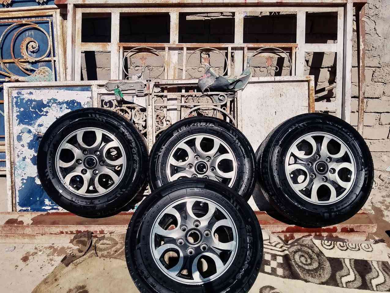 سلام عليكم يولد ويل ستاركس جديد للبيع وتخم  هيلوو تاير نص عمر للبيع وياهن السعر 150 رقمي اتصل***********مكاني الناصريه الفهود
