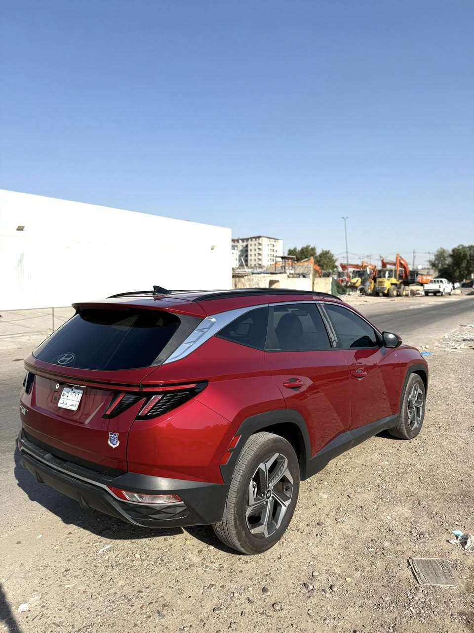 توسان 2024 وارد امريكي
🛑حادثها بدون ايرباك وتبديل 
بجم كبس الصور حادث مرفق بالمنشور 

✅موصفاتها لمتدد 1/1

-فتحة سقف
-شاشة دجتال 
-شاشو كبيرة تدعم الكاربلي
-كشنات جلد 
-بصمة تشغيل عن بعد
-جنطة كهرباء
-كامرة خلفية
-لايت 4 عدسات زنون  
-فول تحكم ستيرن
-فول رادرات 
-كشنات كهرباء
-تدفئة كشنات
-شحن التلفون لاسلكي
-تبريد قطعتين 
-شاشة تحكم بالتبريد 
محرك 2500cc
-ويل كب 17
وبعد بيها هواي موصفات 

دخول على كمرك الجديد بأسمي بدون لوحات
مكان السيارة بغداد
السعر :198$ورقة
 الاتصال :☎️ ‭ ‭0770 963 3108‬
  ‭***********‬        ‭
