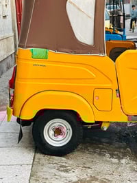 تكاتك لبيع موديل 2021  رقم وسنويه بغداد تحويل  مباشر تلاثتهن واحده زرك...