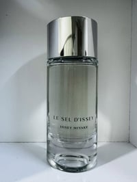 رشات قليلة • مستعمل • مستحضرات تجميل