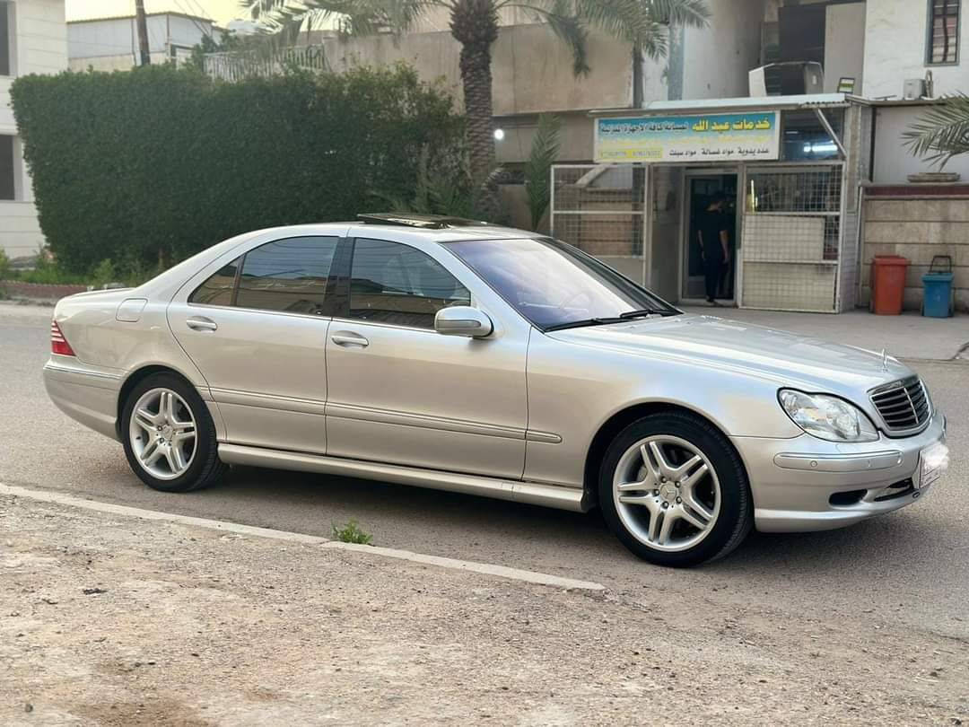 السلام عليكم
للبيع مارسيدس غواصه 
موديل 2001
S55amg
ماشيه 204الف كيلو حقيقي
رقم بغداد 
مكان السياره بغداد 
لاستفسار ***********
