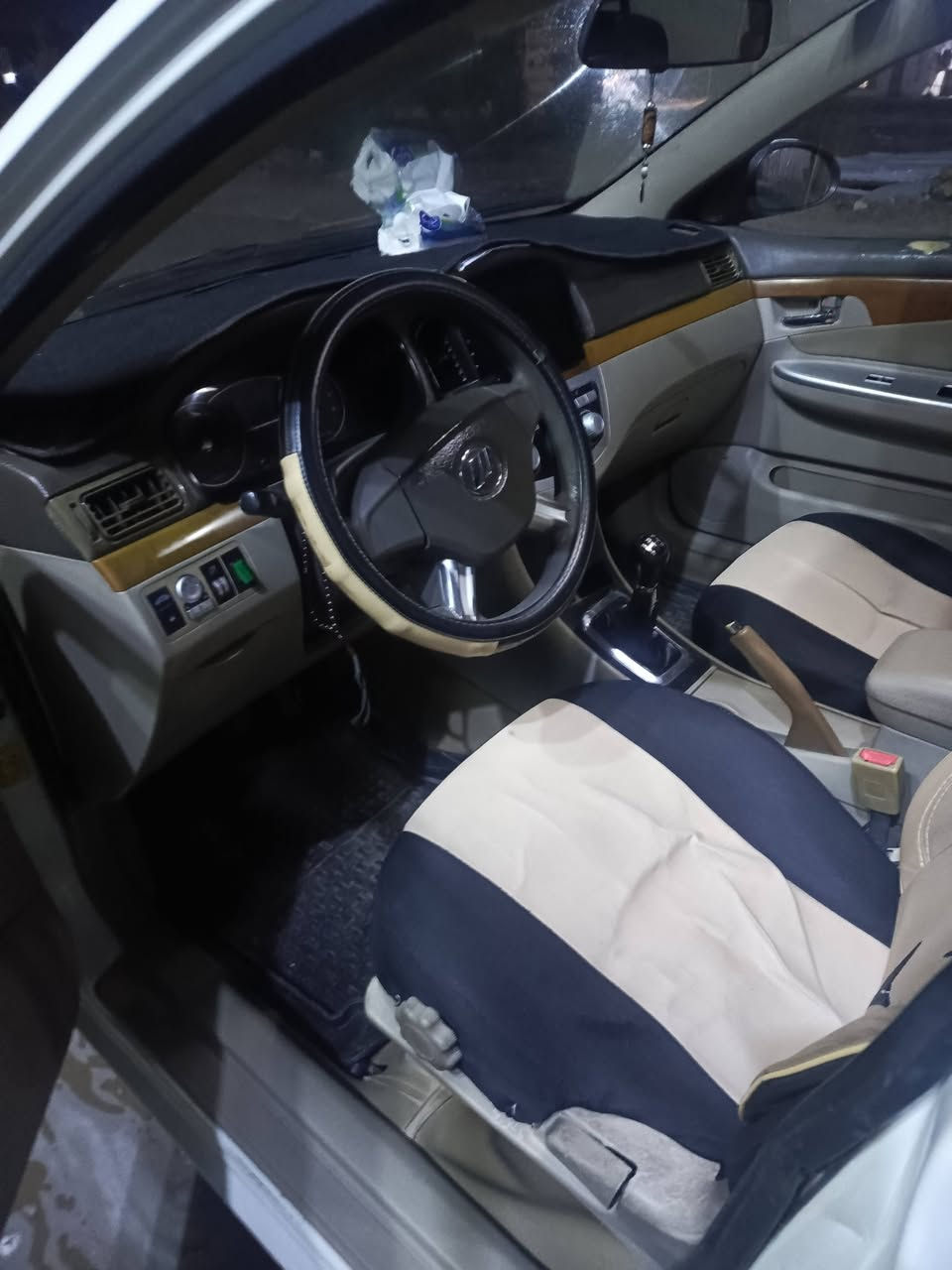 سلام عليكم نيفان صيني 13 فول اشاير بلمري كامره فتحة ما عدا كير عادي مكينة كير حداديه تبريد تدفئ تخم تاير جواها جديد سياره 5 ويل كب سياره رقم بغداد انكليزي هزه جديده سنويه لنهايه سنه  2026 عنوان السياره في كربلاء السياره كفاله عامه طخه مابيهة ماعدا اثر شخوط مكانين لو ثلاثه سياره باسمي تحويل ثاني يوم مشروع وطني  سعر السياره 48 بيهة مجال حك جية شي بسيط غير متواجد على الفيس فقط اتصال ***********
