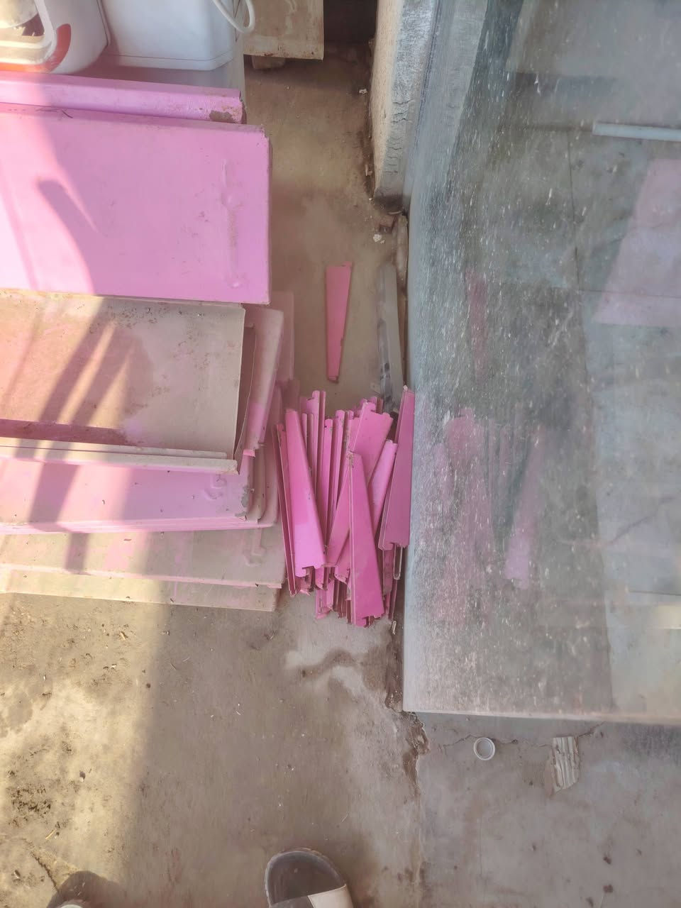 السلام عليكم ٣٣ رف كاملات هنه وسكك وحملاات لسعر مناسب بس يرادلهن غسل لعنوان ابو غريب الحمدانيه *********** اي استفسار تفضل خاص او اتصل
