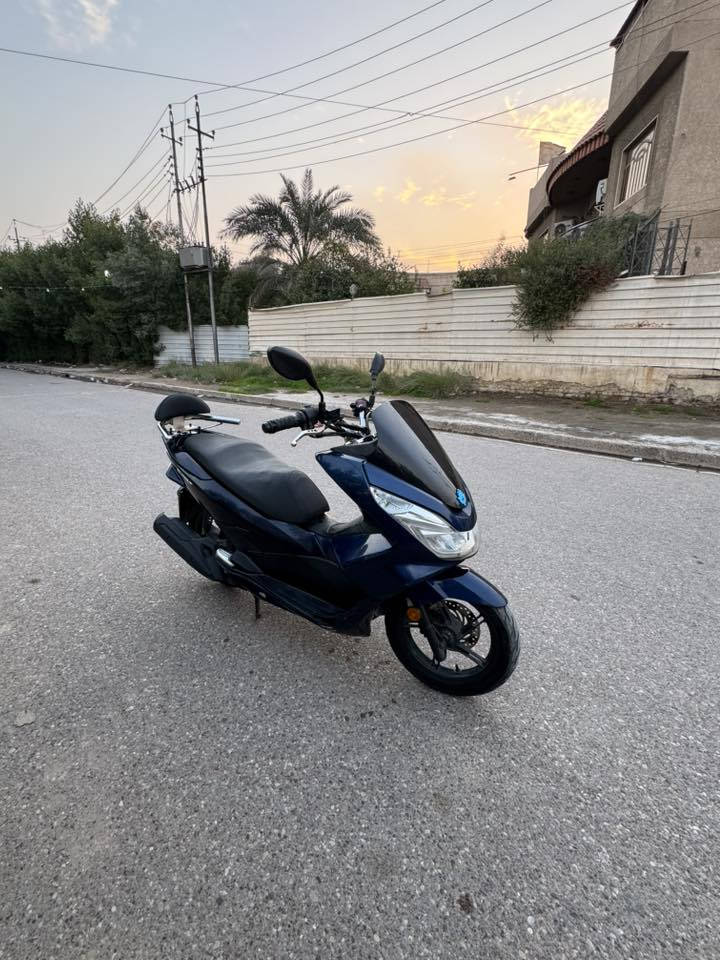 السلام عليكم للبيع بيسي اكس جيل الثاني بصمة دراجة بحالة الوكالة كلهة بلادية مكينة فول شلعة ومعدل اشك الكاع موصافات حساس زدحام حساس ستان تتفئة بل يدات دراجة جديدة وحلوة اوراقهة كاملة السعر مليون / و 600 وبيهة مجال عنوان بغداد بلديات رقم ***********
