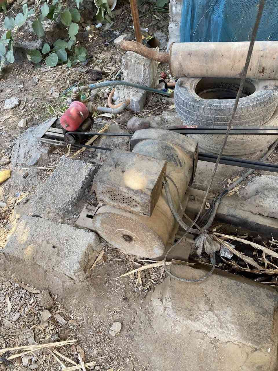 السلام عليكم مولد الاصلي باب اول نضيف شرط الشغل مشدود عليه راس توليد 7ونص كيفي  للاستفسار  ***********
