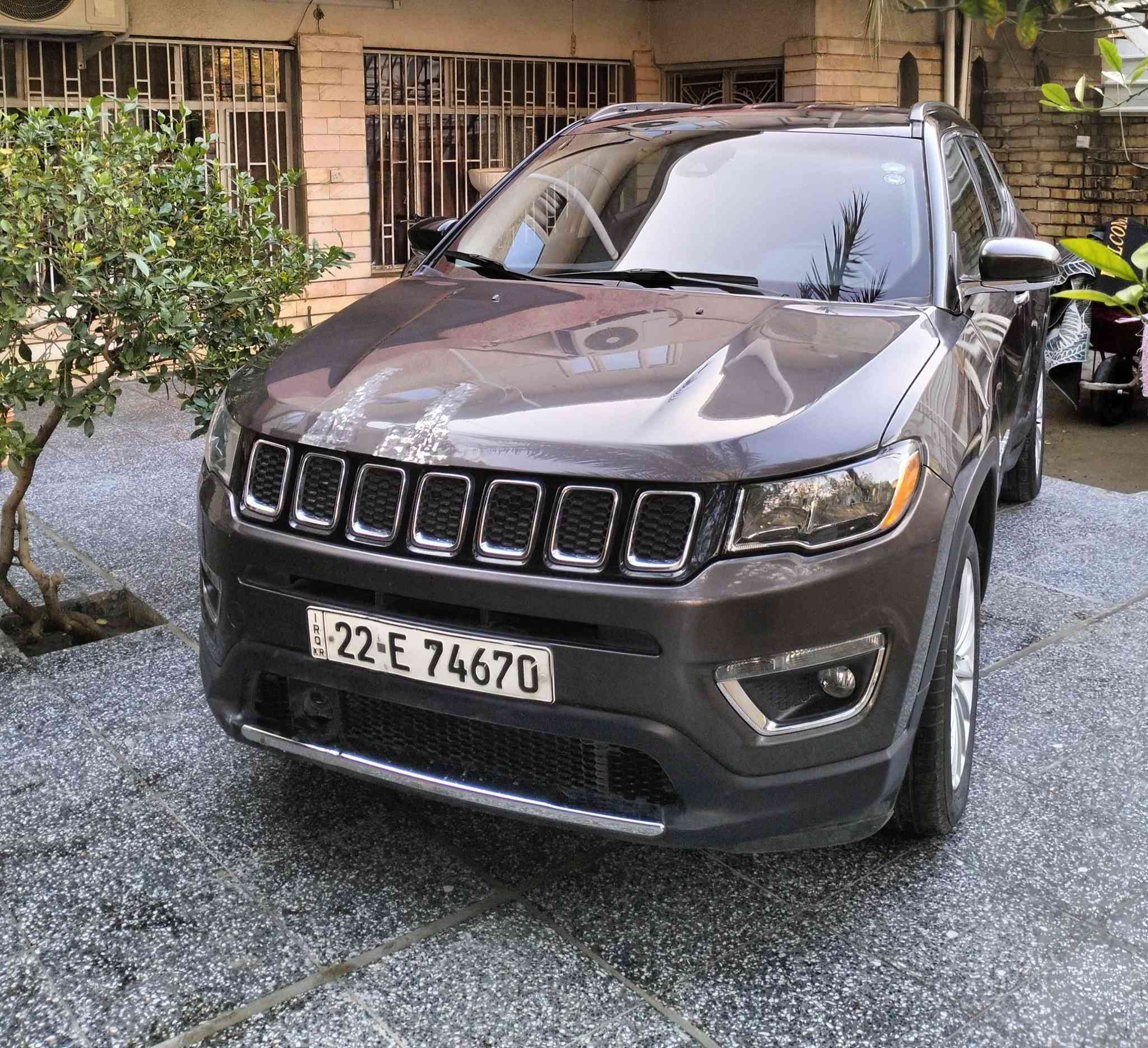 سلام عليكم بيع او مراوس بنفس السعر
جيب كومباس 2021 LIMITED

فول مواصفات عدى البانورامات 

وراد امريكي 

المواصفات : شاشة ابل كار بلي 

كامرة دوارة وية الستيرن

تحكمات ستيرن جهتين

تحكم خلف المقود 

رادار امامي يرادلة برمجة فقط 

تحديد مسار 

نقطة عمياء

كشن كهرباء

كشنات جلد  

تدفئة بالكشنات 

تبريد قطعتين ثلج 

هندبريك كهرباء

اوتو ستوب

4 منافذ USB

تضليل للجامة الخلفية كهربائي 

انارة هالوجين بلادي علامة جيب 

تدفئة بالستيرن 

السيارة لونين تكم وقمارة اسود 

اشاير بالمري

مثبت سرعة 

ويل 18 

السيارة صدر حدادية اذاين كلة جديد 

مكينة وكير وتبريد كفالة 

ماشية 35 الف MI ميل 

السيارة مال بيت صارلة سنتين ونص يمي 

رقم اربيل تحويل ثاني يوم بأسمي 

صور الحادث مرفقة بالمنشور 

الصبغ: جاملغ امامي عكس السايق مبدل ومصبوغ 

والتكمة عكس السايق كلير 

وبيه الهلال الخلفي صبغ على كد شبرين فقط هذا حادث أمريكا

وبالعراق كما موضح بالصور اكو طخة نطخت هية وواكفة وبعدني مصابغة فقط لا غير 

السعر 153 وقابل للتفاوض 

مكاني بغداد حي الخضراء 

***********

تحياتي لكم 🤍
