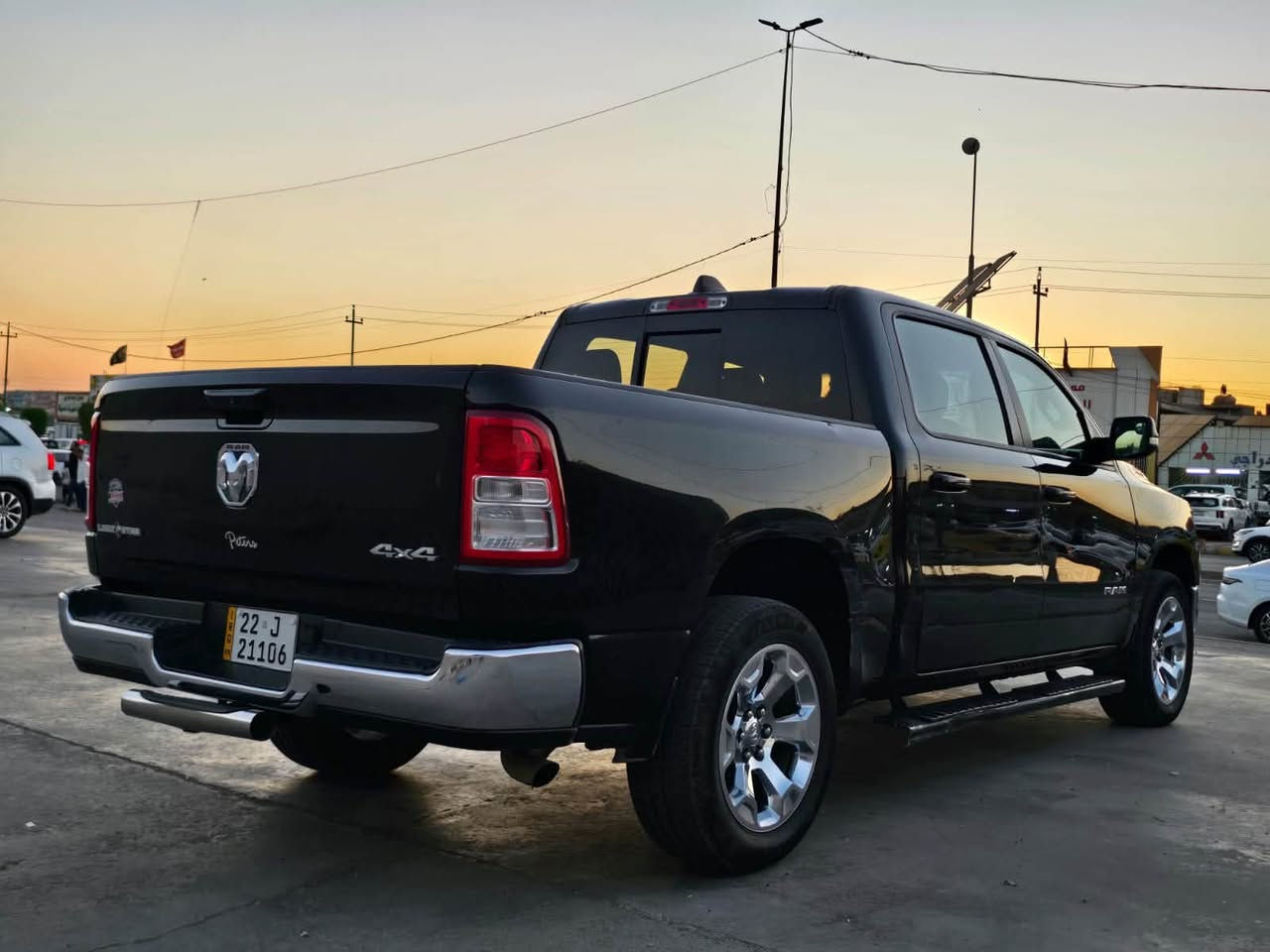 Ram lone star 2022
السلام عليكم
وارد امريكي 
٦ سلندر ايتورك
ماشيه 99 الف كيلو متر
حادثها اثر سقوط شيء على التكمه و صور الحادث مرفقه
مكان السياره بغداد
السعر 23000 الف دولار
للتواصل *********** واتساب
