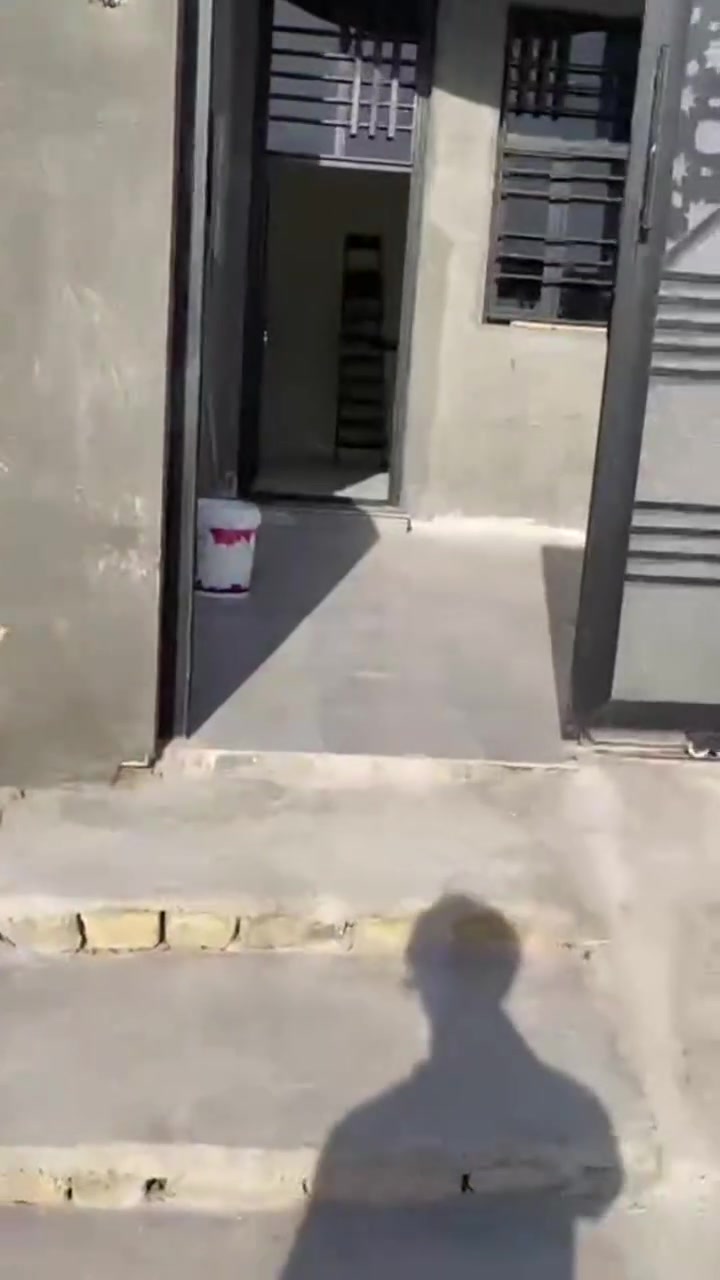 يا لله (دار للبيع في نضام الاقساط في الجيغيفي الثانيه نضام اقساط
بسم لله الرحمن الرحيم☑️
سلام عليكم ☑️
دار للبيع المساحه 150 متر ☑️
 طابو ملك صرف مسحوب بل سكان ❗❗❓
الواجهة 7.5 ونزال 20 ☑️⬇️
يتكون من غرفه نوم صاله حمام مطبخ ستقبال صحيات خارجيه وداخله مناور ⬇️☑️
البيت بعده جديد محد ساكنه ⬇️☑️
شارع البيت 15 متر ☑️
موقع الدار الفلوجه حي الجيغيفي الثانيه خلف مجمع العدل 
سعر الدار الكلي 115 مليون مقدمه 63 وكل شهر 346 الف دينار 
اي ستسفار الاتصال⬇️
***********
