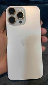 16 برو ماكس ذاكره 256 سعره1500 بطاريه 96  غراضه ويا كامله  ماستر ٠٧٨١٣...