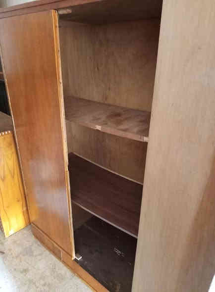 قنصور ٥ ابواب نظيف حيل شغل ثقيل حيل 
سعرها ١٥٠ الف
رفاعي يم طرشي الشفاء ***********
