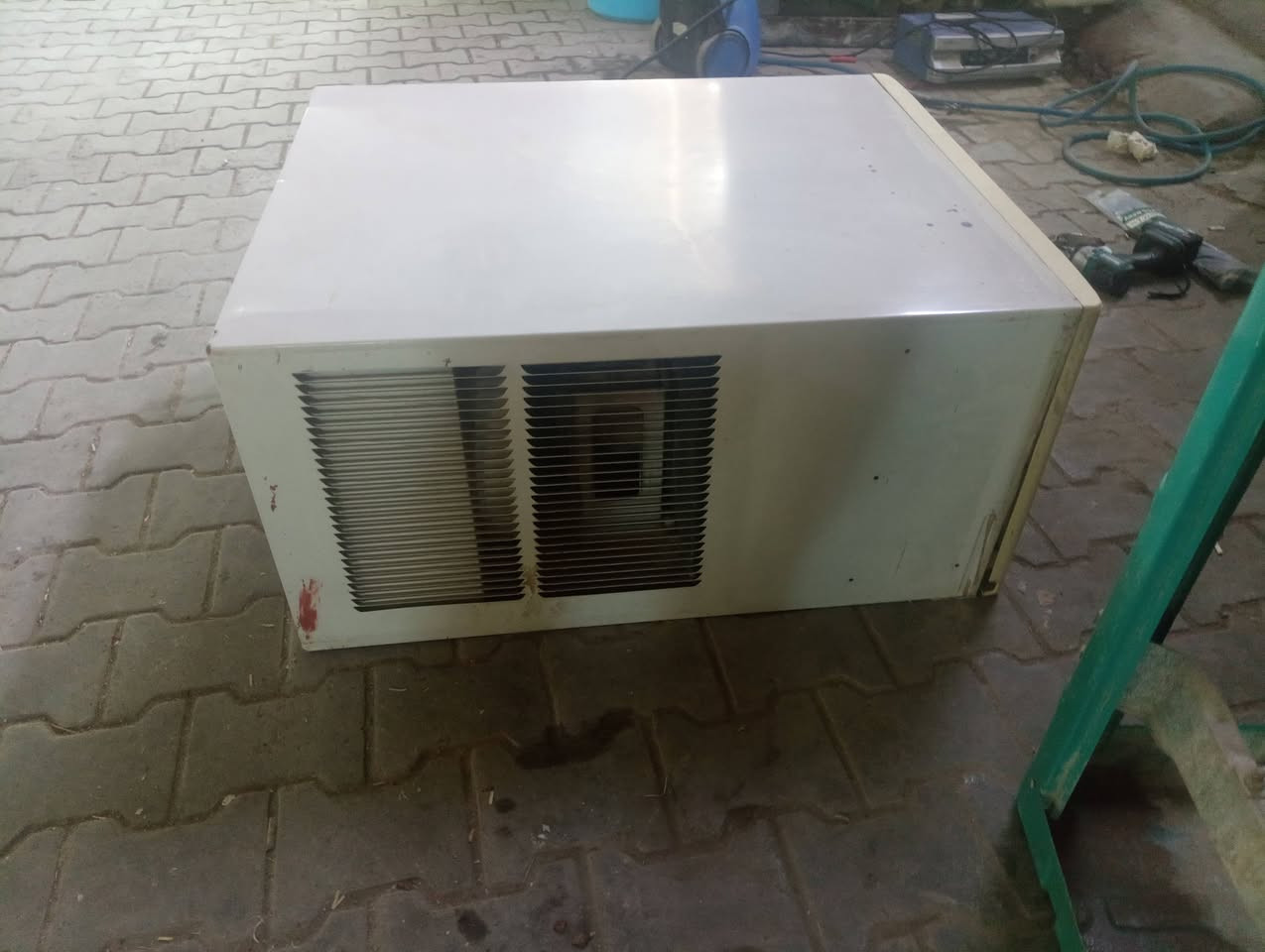 السلام عليكم مكيف جنرال نضيف على الشغل السعر 300


**إذا كنت صاحب هذا الإعلان وتريد حذفه لأي سبب، رجاءا أرسل رسالة إلى الدعم الفني**